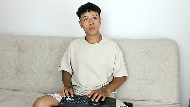 Snapshot of _Alex_Colton chatting on 02/19/26, 10:17 Alex Colton online show from 02/19/26, 10:17