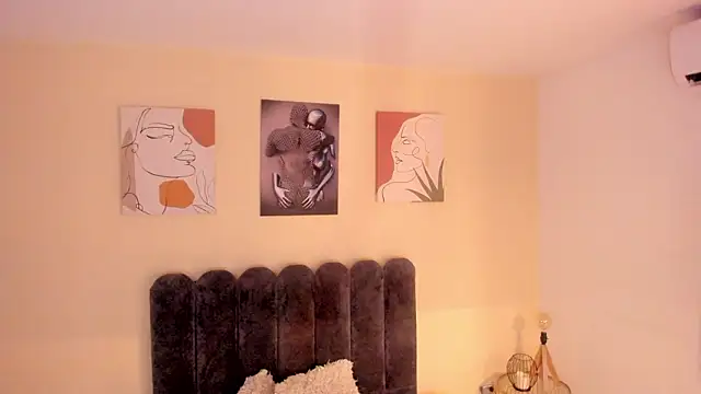 aura vega online show from 03/08/26, 02:04