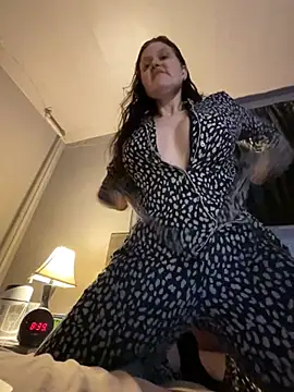 Snapshot of JulietteLatte chatting on 02/02/26, 01:37 JulietteLatte online show from 02/02/26, 01:37