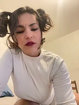 Snapshot of eva_luz chatting on 05/23/26, 10:08 eva luz online show from 05/23/26, 10:08