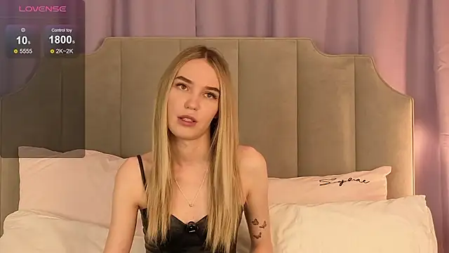 NikkiRyx online show from 02/11/26, 04:01