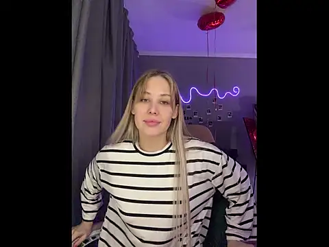 Snapshot of plugmyHDMI chatting on 02/12/26, 05:52 plugmyHDMI online show from 02/12/26, 05:52