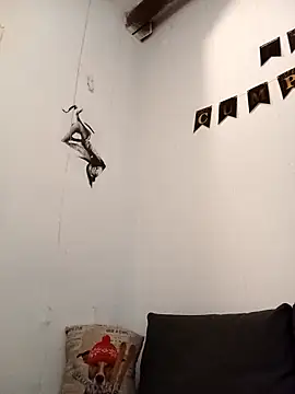 yoahotpetrafiery online show from 04/17/26, 09:07