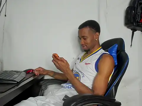 Kofi exotic 2 online show from 05/15/26, 09:22