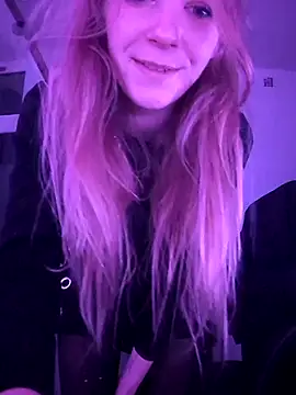 Snapshot of MindMistress chatting on 02/13/26, 01:12 MindMistress online show from 02/13/26, 01:12