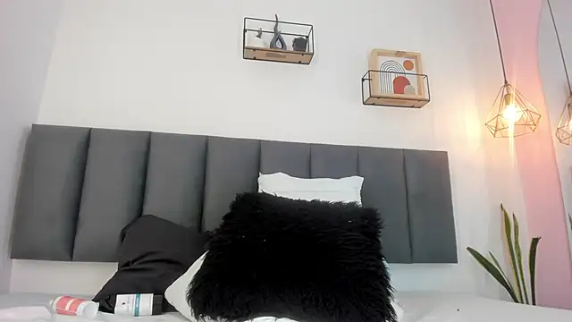 sam doll  online show from 05/16/26, 07:34