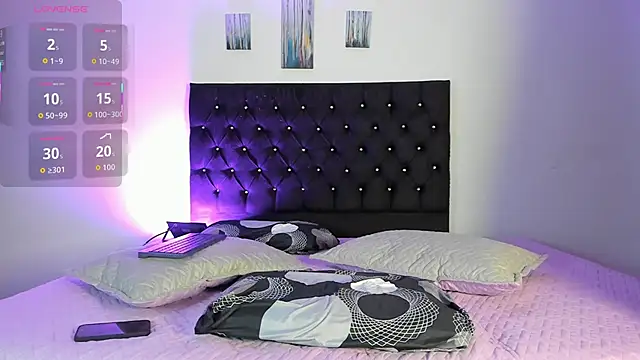 Snapshot of axxxel_twink chatting on 02/21/26, 01:39 axxxel twink online show from 02/21/26, 01:39