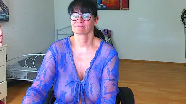 Sylly online show from 03/27/26, 10:04