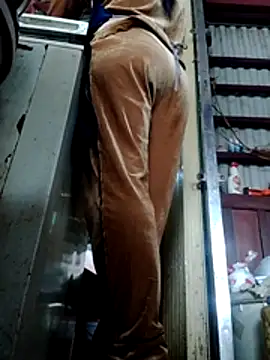 Snapshot of YIYI-502 chatting on 02/07/26, 04:38 YIYI-502 online show from 02/07/26, 04:38