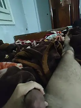 Snapshot of amirMohamed58 chatting on 02/14/26, 04:42 amirMohamed58 online show from 02/14/26, 04:42