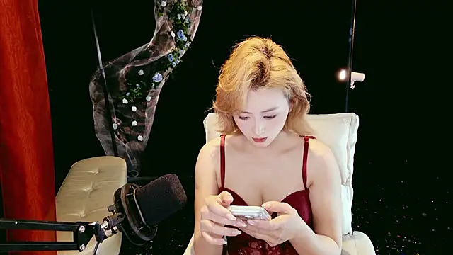 Lady-Mia777 online show from 03/07/26, 05:26