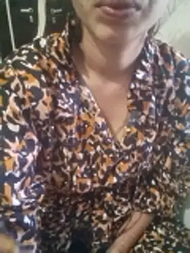 Snapshot of khushi_rawat chatting on 02/15/26, 01:57 khushi rawat online show from 02/15/26, 01:57