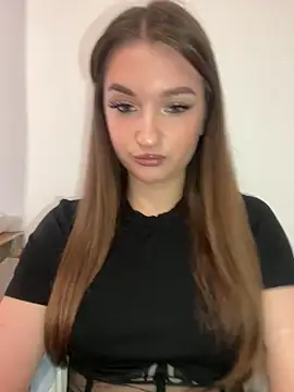 Green eyes lady online show from 03/10/26, 12:43