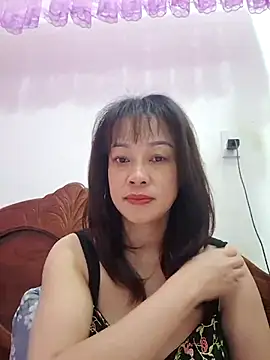 Snapshot of Baby-sweettits69 chatting on 07/05/26, 08:05 Baby-sweettits69 online show from 07/05/26, 08:05