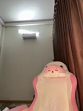 Snapshot of wang1472581 chatting on 02/09/26, 09:24 wang1472581 online show from 02/09/26, 09:24