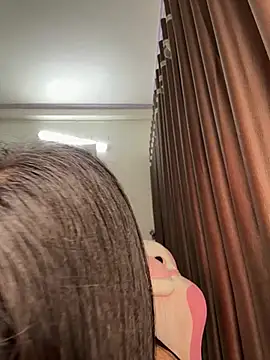 Snapshot of wang1472581 chatting on 02/12/26, 08:20 wang1472581 online show from 02/12/26, 08:20