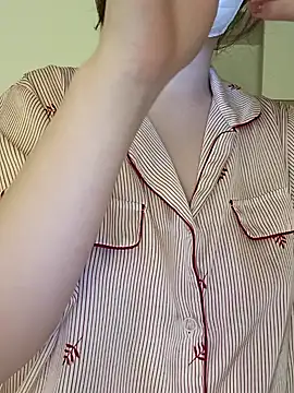 wang1472581 online show from 04/19/26, 04:50