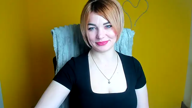 Snapshot of CuttieEmma chatting on 04/23/26, 06:03 CuttieEmma online show from 04/23/26, 06:03