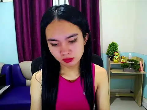 Snapshot of devine_goddess chatting on 04/19/26, 02:16 devine goddess online show from 04/19/26, 02:16