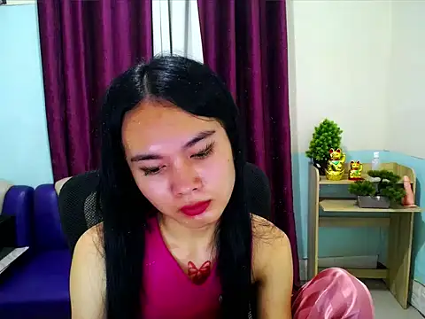 Snapshot of devine_goddess chatting on 04/19/26, 06:10 devine goddess online show from 04/19/26, 06:10