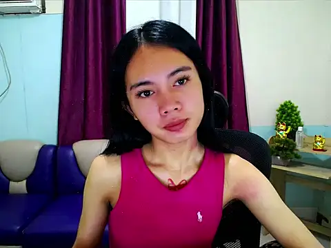Snapshot of devine_goddess chatting on 05/19/26, 04:35 devine goddess online show from 05/19/26, 04:35