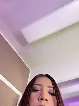 Pushaina  1 online show from 03/06/26, 03:36