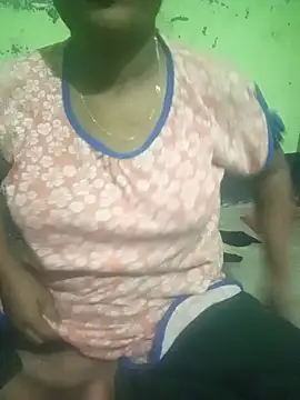 Romantic-Couple999 online show from 03/11/26, 07:53