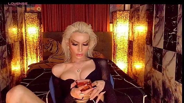 SeductiveSamanthaTS online show from 06/14/26, 03:41