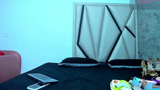 Snapshot of Emily-Queen03 chatting on 02/26/26, 11:53 Emily-Queen03 online show from 02/26/26, 11:53