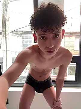 Snapshot of yoursexyjose chatting on 01/31/26, 07:11 yoursexyjose online show from 01/31/26, 07:11