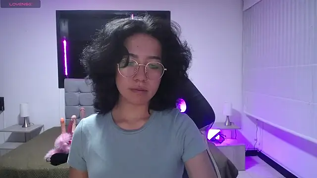 Lynn turner online show from 03/12/26, 01:28