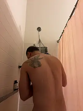 Snapshot of Tu_PaPi_Favorito chatting on 01/31/26, 07:11 Tu PaPi Favorito online show from 01/31/26, 07:11