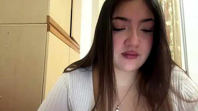 LunaVelix online show from 02/04/26, 08:53