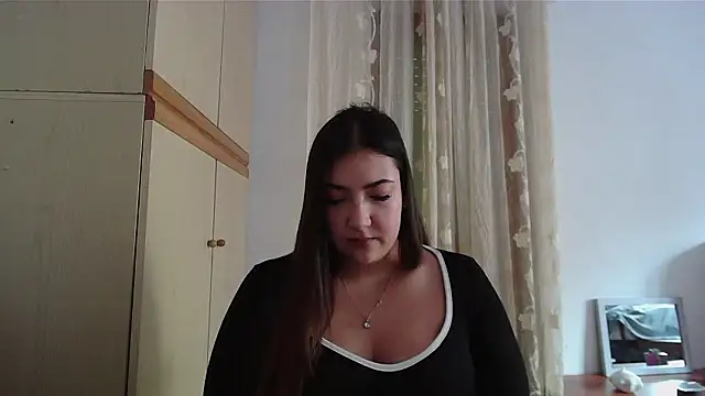 LunaVelix online show from 02/09/26, 09:13