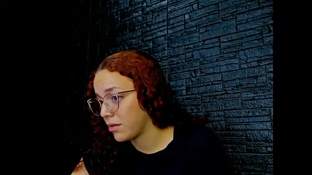 Miss Dior2 online show from 04/15/26, 02:57