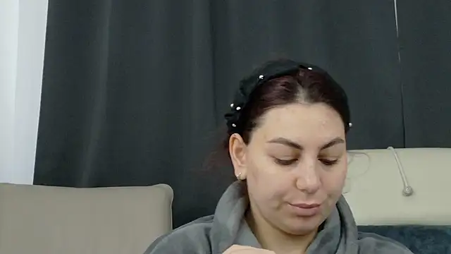 AbellaDesiree online show from 04/05/26, 04:42