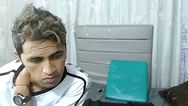 Cecilia and Carlos online show from 02/14/26, 08:33