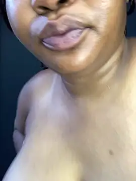 Snapshot of MeekyCurvyAss chatting on 02/01/26, 11:31 MeekyCurvyAss online show from 02/01/26, 11:31