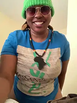 Snapshot of MeekyCurvyAss chatting on 07/01/26, 12:40 MeekyCurvyAss online show from 07/01/26, 12:40