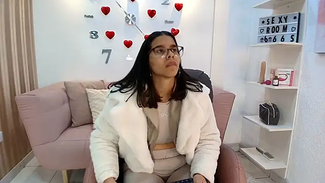 Luna Millers online show from 03/04/26, 03:56