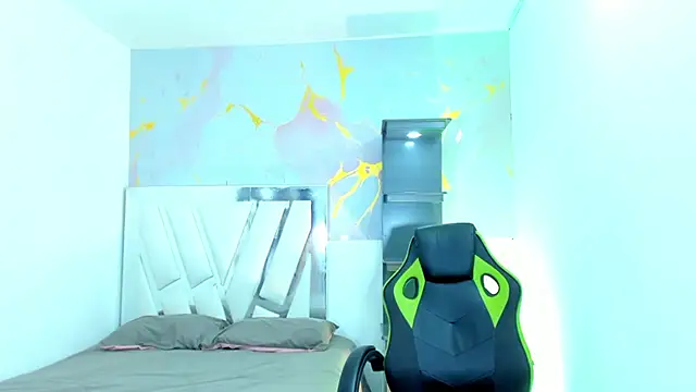 Snapshot of sayis_xxx chatting on 02/13/26, 05:47 sayis xxx online show from 02/13/26, 05:47