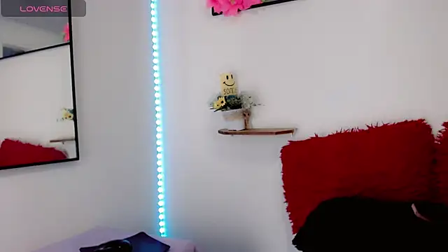 Snapshot of NathalialLooes chatting on 01/31/26, 11:03 NathalialLooes online show from 01/31/26, 11:03