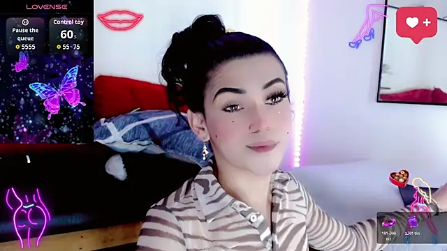 Snapshot of NathalialLooes chatting on 02/14/26, 09:33 NathalialLooes online show from 02/14/26, 09:33