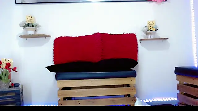 NathalialLooes online show from 03/16/26, 05:44