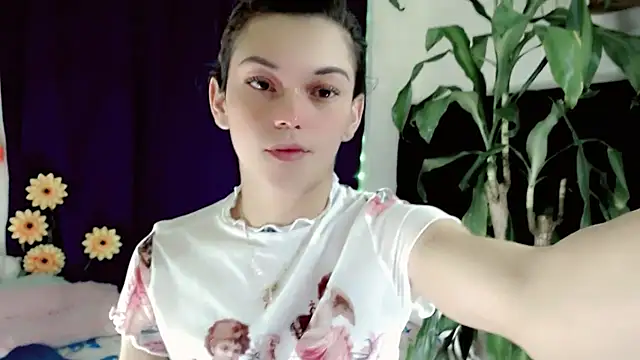 Snapshot of NathalialLooes chatting on 07/11/26, 12:57 NathalialLooes online show from 07/11/26, 12:57