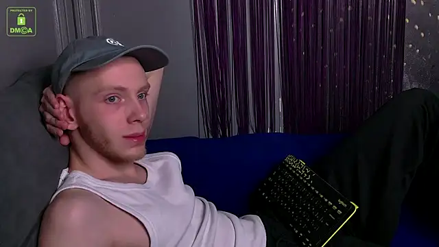 Snapshot of ZidNevil chatting on 02/03/26, 08:14 ZidNevil online show from 02/03/26, 08:14