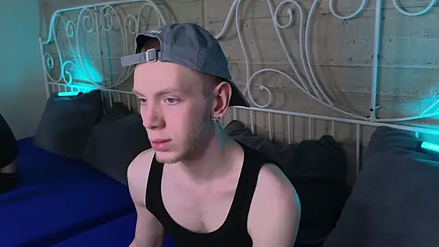 Snapshot of ZidNevil chatting on 02/11/26, 08:25 ZidNevil online show from 02/11/26, 08:25