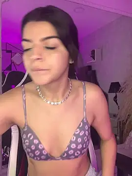 KarelyMitchel online show from 04/10/26, 12:54