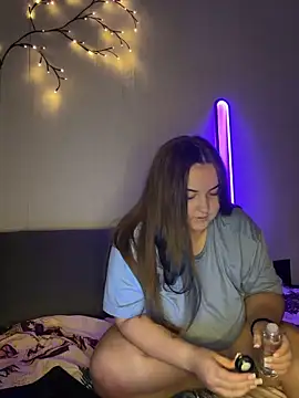 Snapshot of AlyaX_X chatting on 02/06/26, 01:58 AlyaX X online show from 02/06/26, 01:58