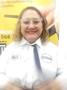 Snapshot of JULIETA_21- chatting on 04/23/26, 01:24 JULIETA 21- online show from 04/23/26, 01:24